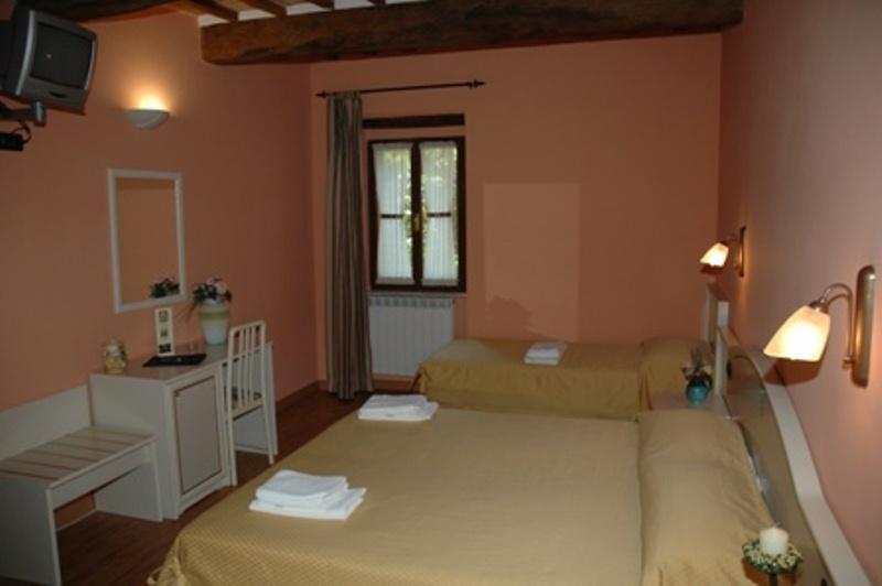 Albergo Montenerone Piobbico Exterior foto
