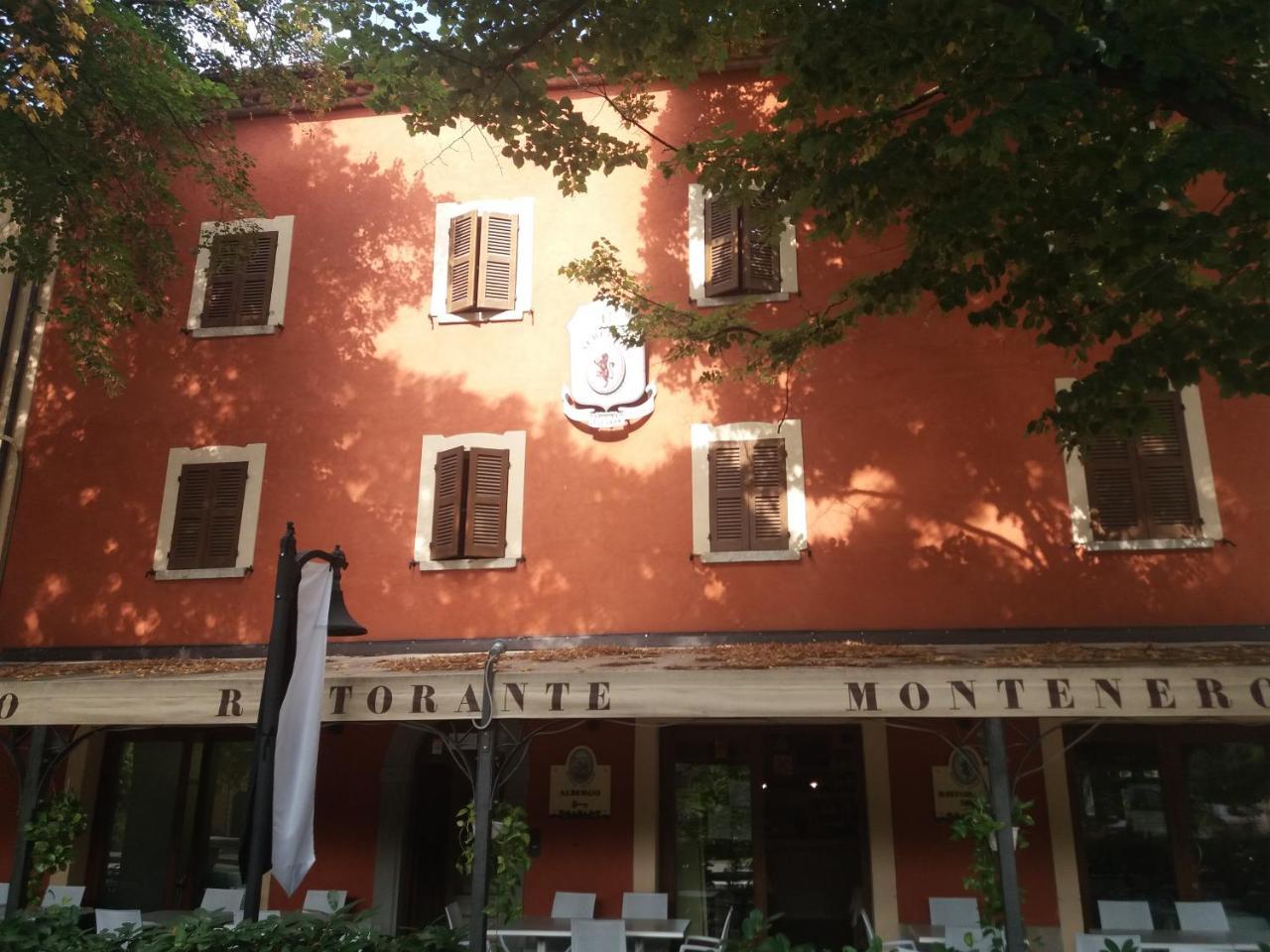 Albergo Montenerone Piobbico Exterior foto